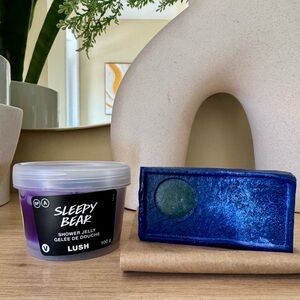 Lush sleepy bear shower jelly and black pearl soap